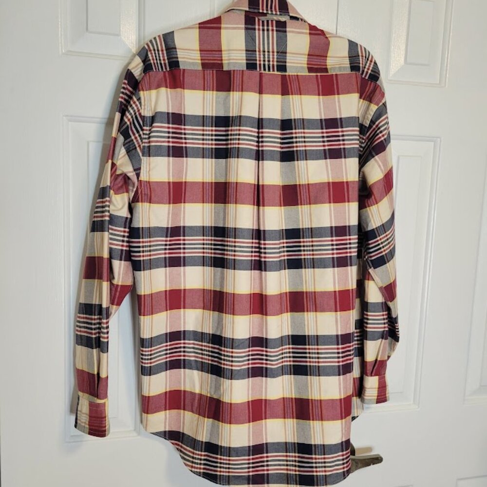 Tommy Hilfiger Classic Plaid Button-Down Shirt – Size M - Picture 5 of 5
